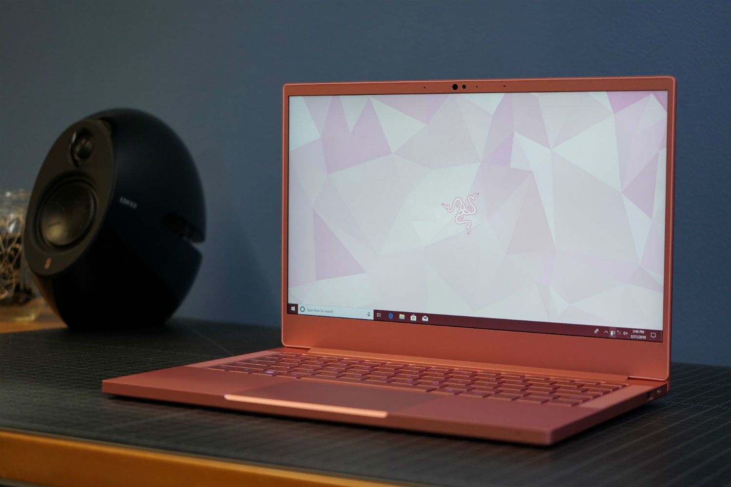 Esta es la increíble laptop rosa de Razer