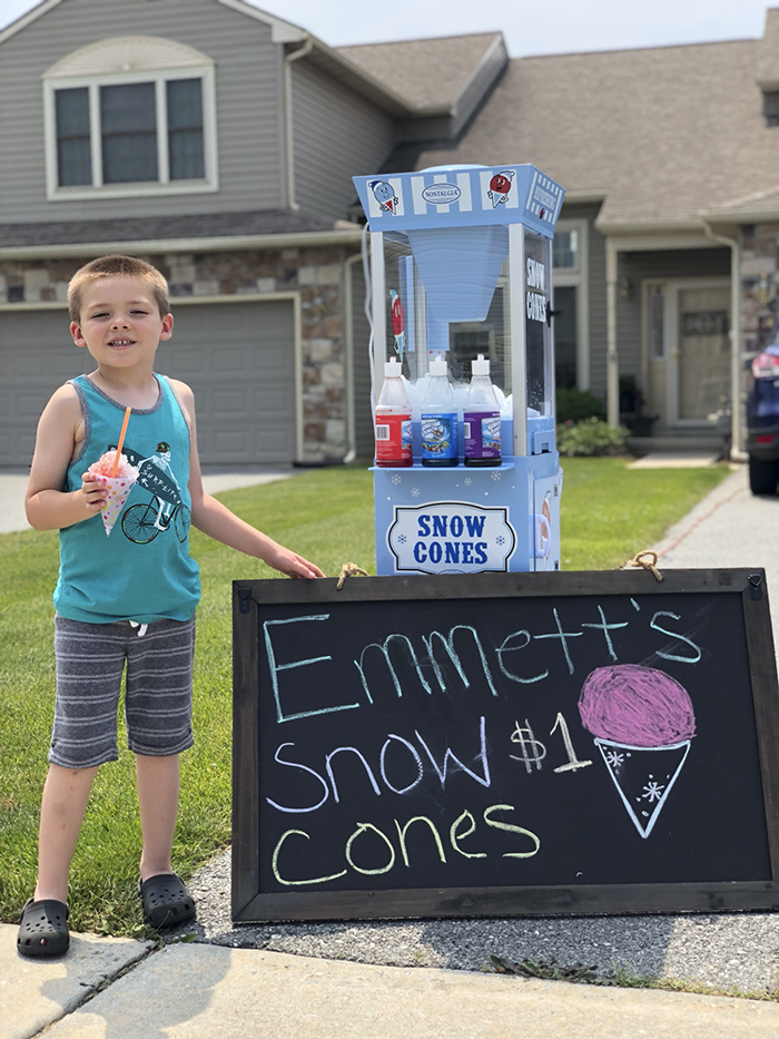 father-son-selling-snow-cones-business-Emmett-4