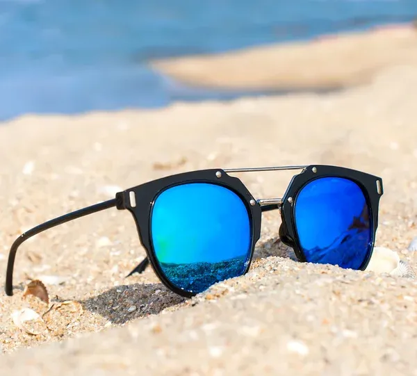 Las mejores 10 marcas de lentes de sol - All About Vision