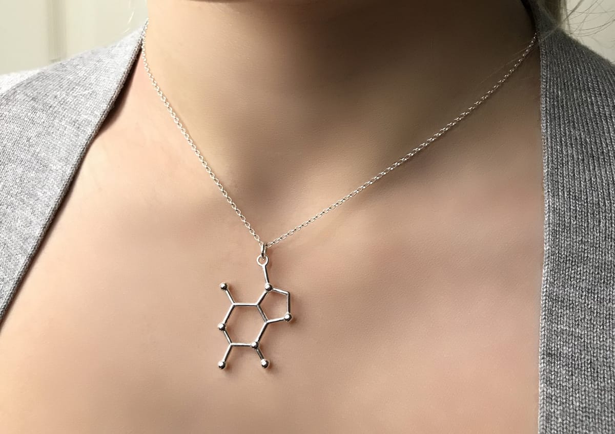 Joyería Inspirada en la Ciencia y Medicina que Hará que Cualquier Geek se Vuelva Loco Post feature image