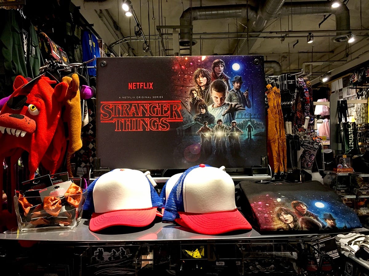 Esta es nuestra mercancía favorita de 'Stranger Things' justo antes del inicio de la temporada 3 Post feature image