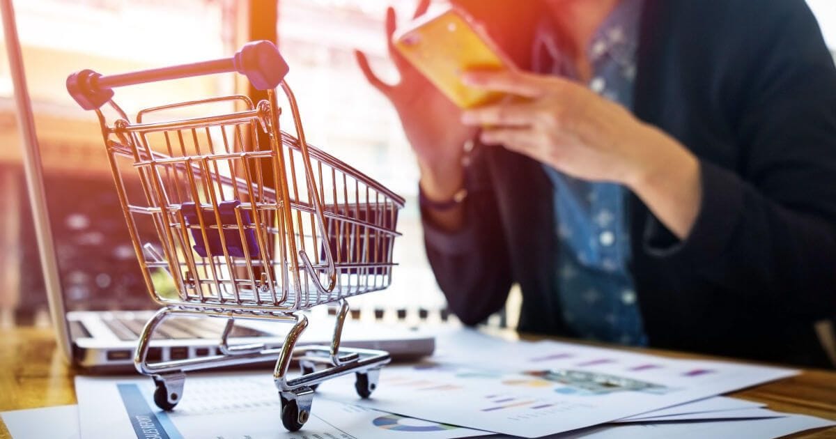 Cómo elegir la tienda en línea adecuada Post feature image