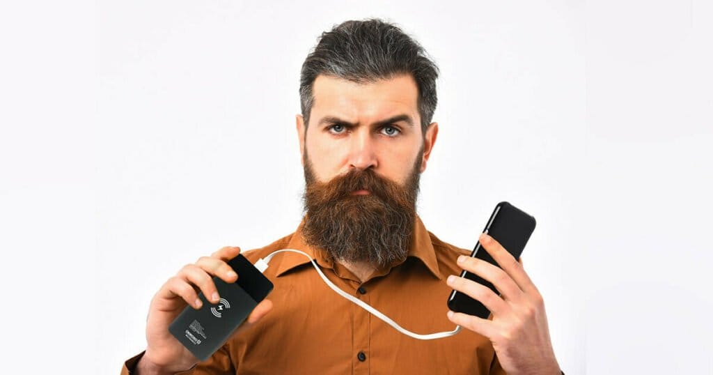 ¿Cómo se debe cargar correctamente una batería?  Sigue estos consejos para cuidar el rendimiento de la batería de tu celular Post feature image