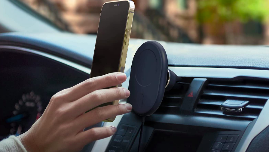 Los cargadores MagSafe más útiles que puedes conseguir para tu vehículo ahora Post feature image