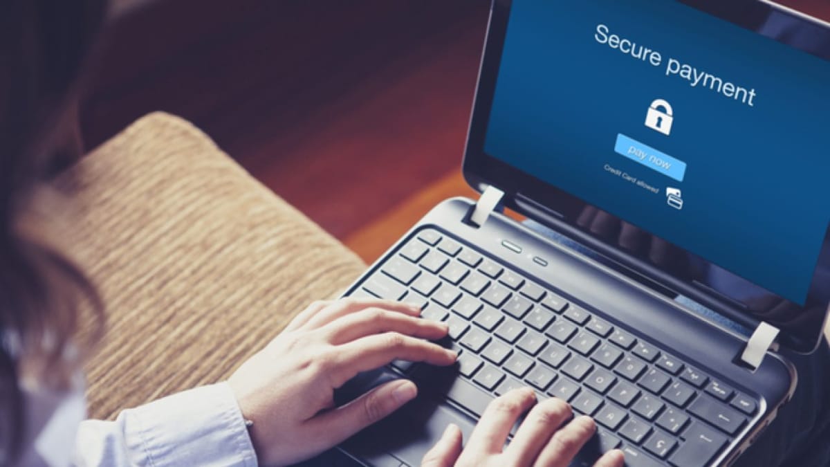 ¿Cuáles son los riesgos al realizar transacciones en línea? Post feature image