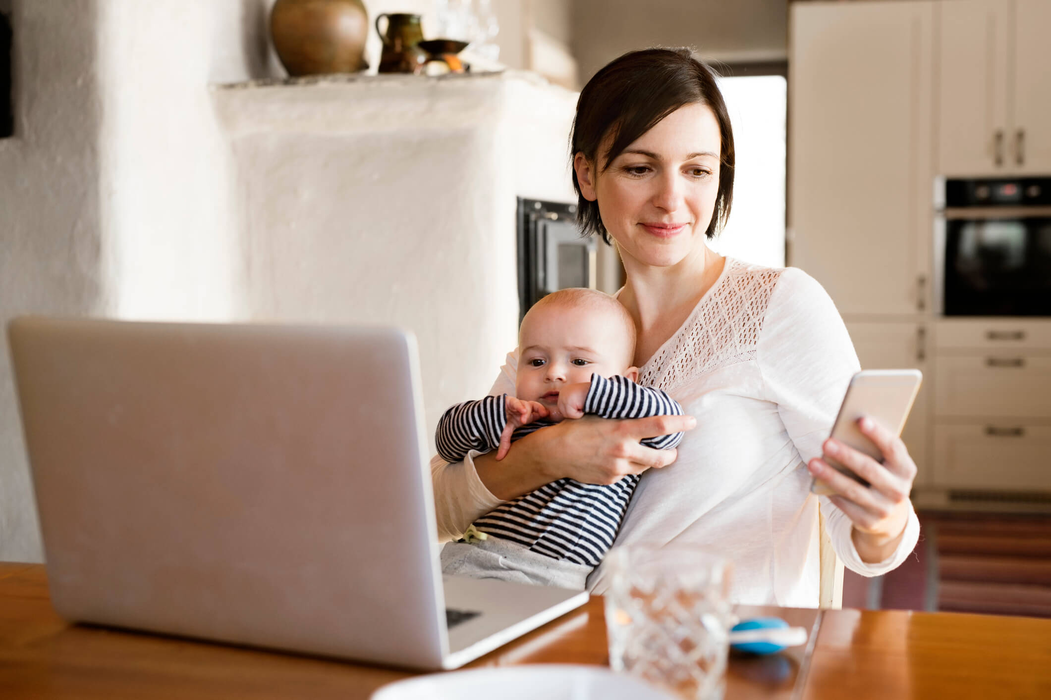 Ideas de regalos de alta tecnología que puedes ordenar en línea para este día de las madres