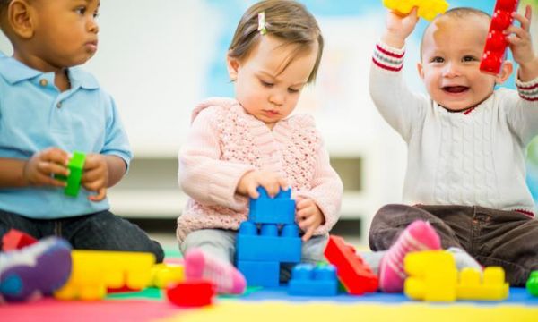 Qué regalarle a tu bebé de 0 a 3 según el método Montessori