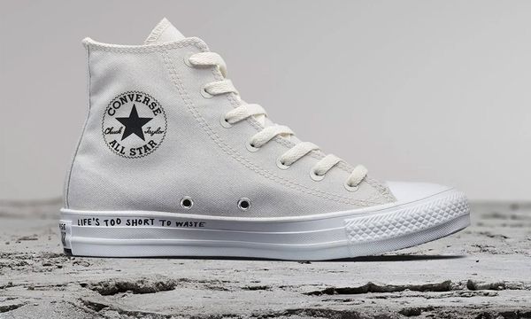 Converse Renew está fabricando Chuck Taylors a partir de materiales reciclados