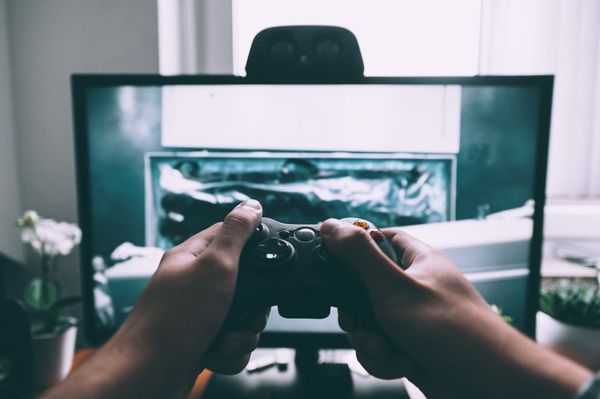 Monitor contra TV: ¿cuál es mejor para el gaming?